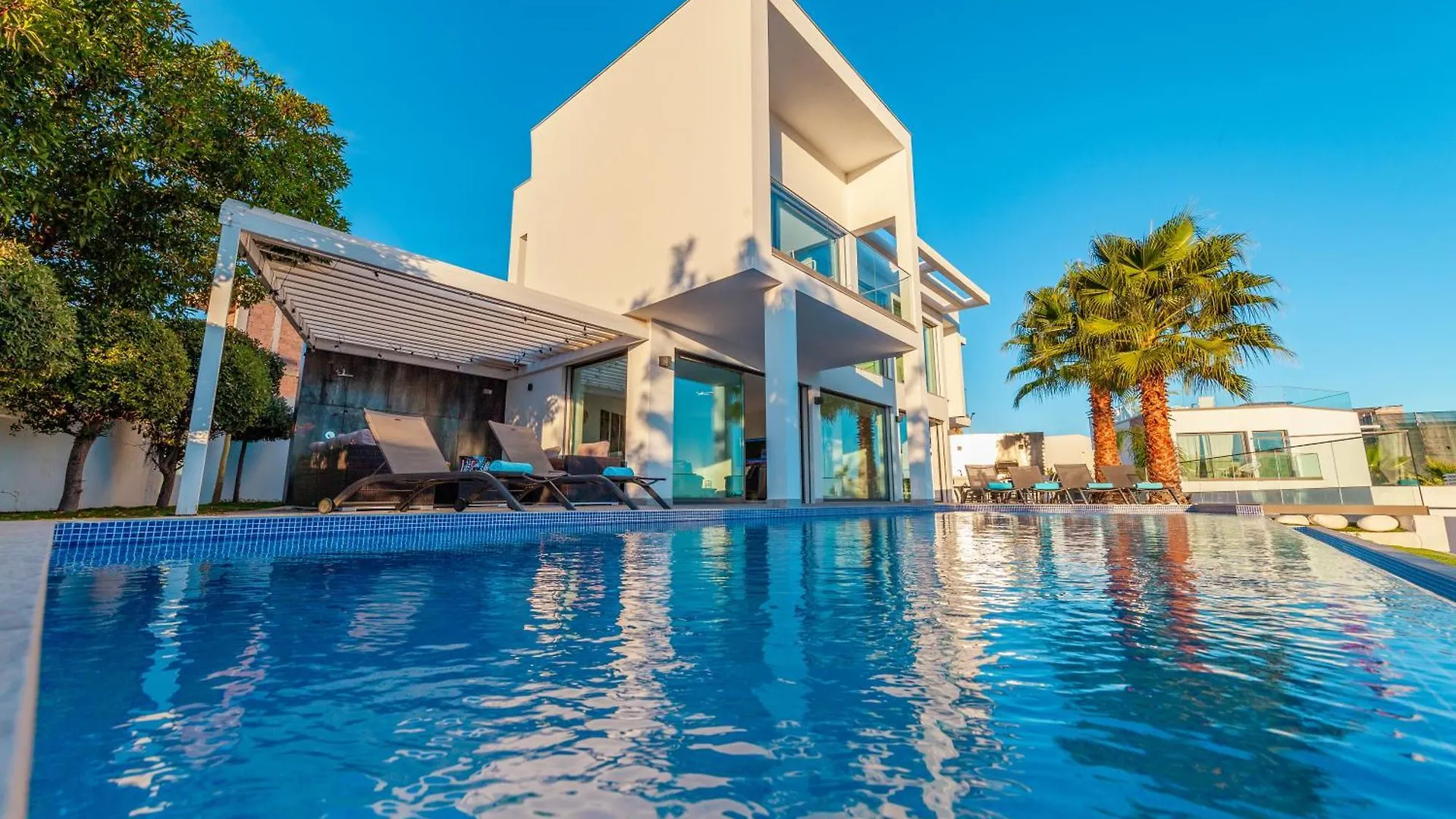 Villa Catalina By Algarve Vacation Armacao de Pera Portugal